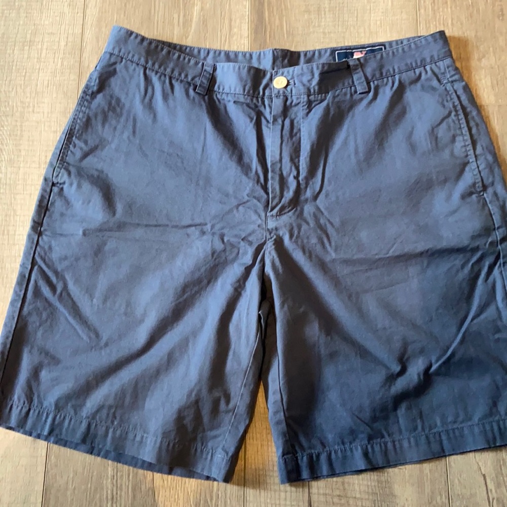 Vineyard Vines khaki Shorts